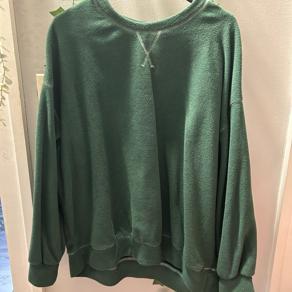SHEIN Green Crew Neck Sweater with Ribbed Detailing